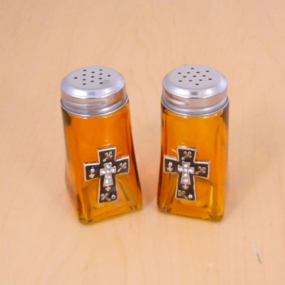 G60025A-CROSS - AMBER SQUARE SALT-PEPPER W / CROSS